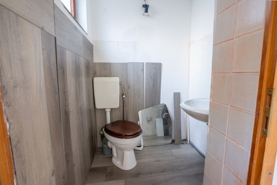 WC B�rofl�che Bad Breisig