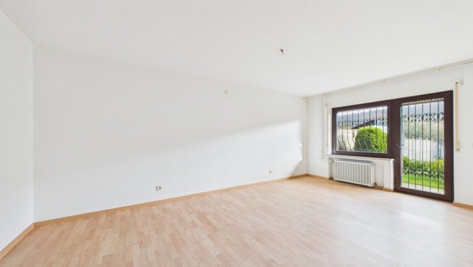 B�ro/Schlafzimmer KG Einfamilienhaus Grafschaft