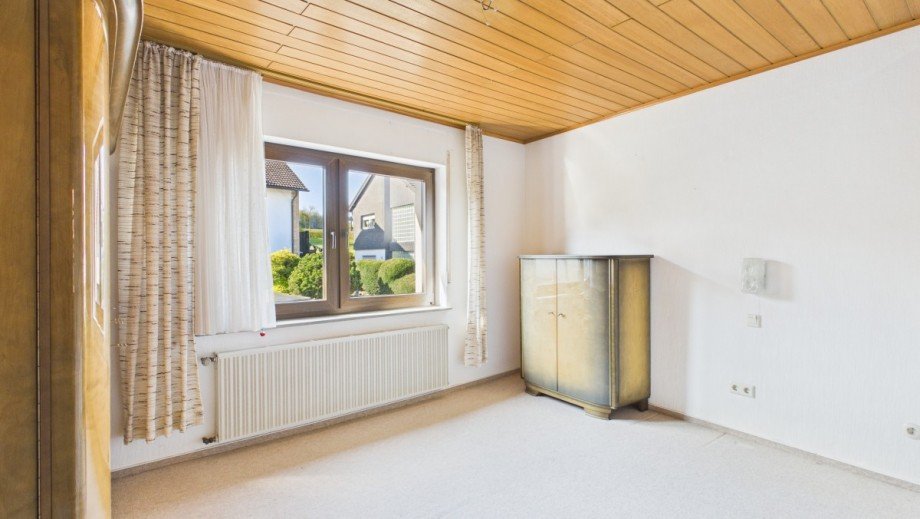 Schlafzimmer 2 OG Einfamilienhaus Grafschaft