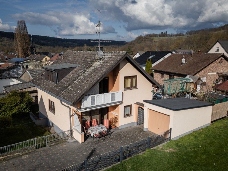 Au�enansicht Bad Neuenahr-Ahrweiler Haus Bad Neuenahr-Ahrweiler, Freistehendes Einfamilienhaus mit Garten und Garage