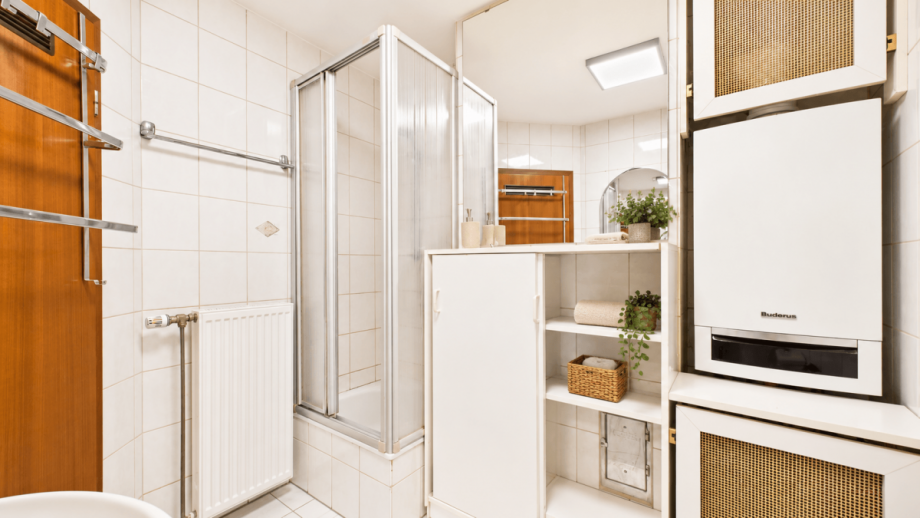 Badezimmer mit Dusche, Waschtisch und WC Maisonettewohnung Bad Neuenahr-Ahrweiler