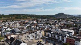 Hauptbild Attraktives Anlageobjekt zum Verkauf : saniertes Gewerbe, Altbauwohnungen & Entwicklungspotenzial