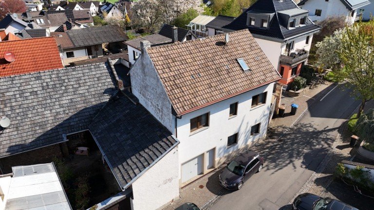 Au�enansicht Grafschaft Einfamilienhaus Charmantes Haus mit Nebengeb�uden und viel Entwicklungspotenzial in Lantershofen zu verkaufen